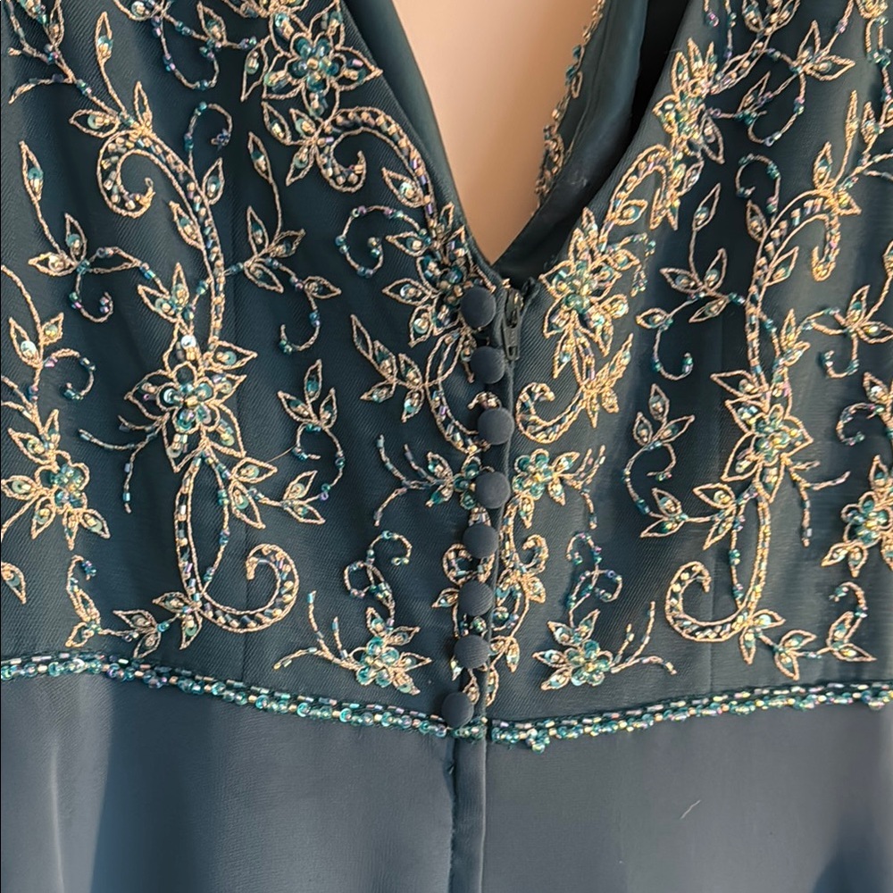 Elegant Teal Evening Gown - Picture 4 of 8
